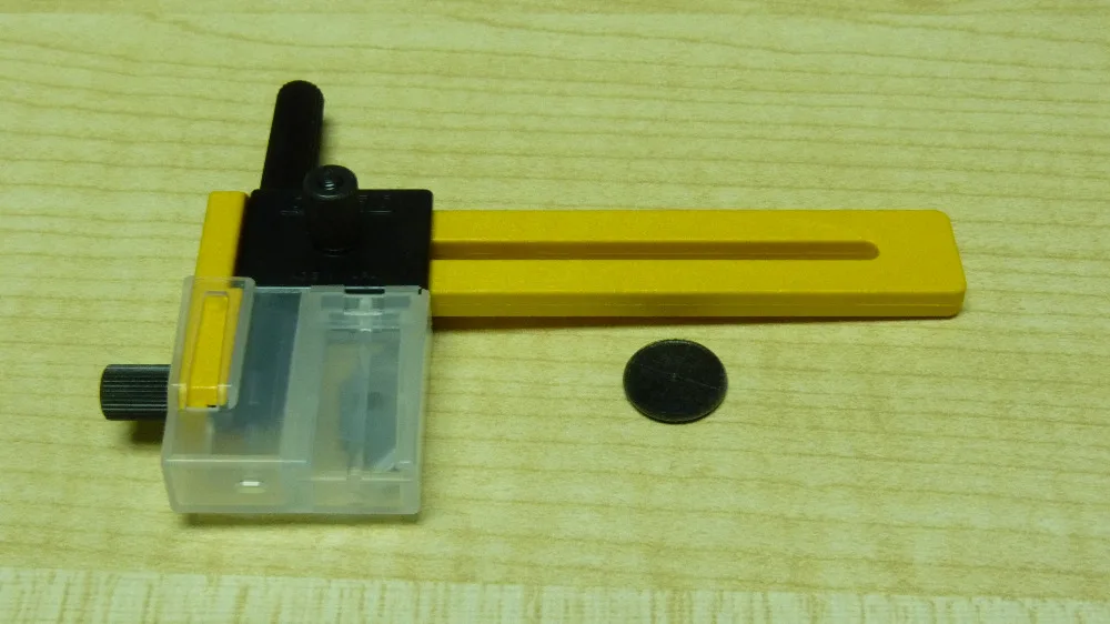Сделано в Японии OLFA Compass Circle Cutter (стандартная)/до 6 дюймов 15 дополнительных лезвий |