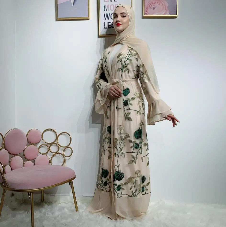

2019 European style new fashion lace embroidered women's muslim dress Middle East Flare sleeve loose cardigan Dubai robe a1204