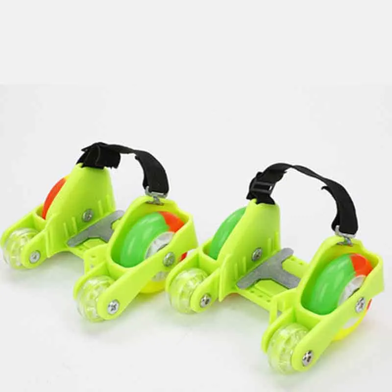 4 wheels Кроссовки из искусственной кожи со светодиодной подсветкой для детей, кроссовки для бега с полной вспышкой, 2, 4 колеса для катания на коньках, кроссовки на колесах, детская обувь для скоростного катания на коньках, колеса - Цвет: 4 wheels