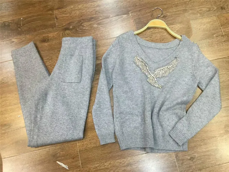 2020 Drawstring Wool New Women's Hot Sale 2 Piece Suit Knitted Mink Velvet Handmade Beaded Sexy V-neck Knit Two-piece Female