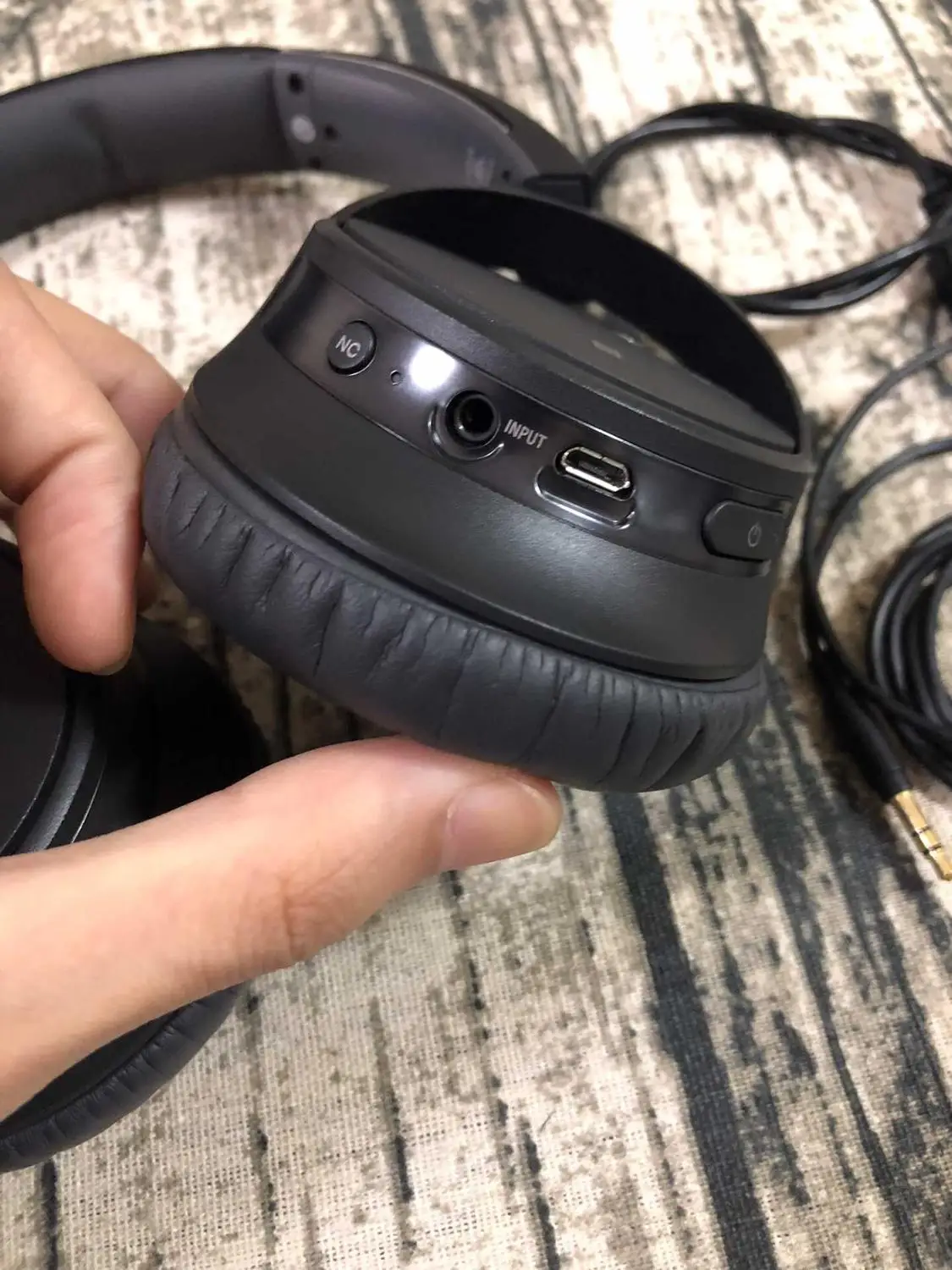 Б/у SONY CH700N Беспроводной Bluetooth Шум шумоподавления наушники WH 98% Новый|Наушники и
