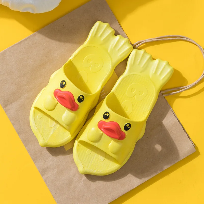 Yellow Новинка; Летняя детская обувь для улицы; модная обувь; сандалии для душа; тапочки; домашняя обувь с милым рисунком утки для мальчиков и девочек; нескользящая обувь с героями мультфильмов - Цвет: Yellow