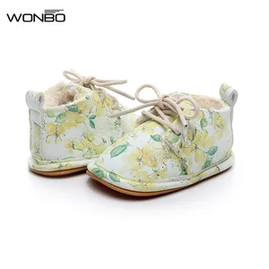 Лидер продаж, Зимние очень теплые детские мокасины из искусственной кожи на твердой подошве с мехом и цветочным принтом, обувь для маленьких девочек и мальчиков, детские ботинки