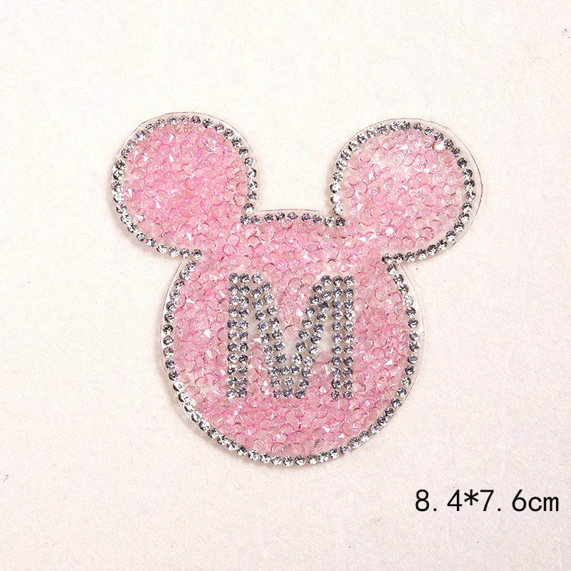 Pink Новинка, 1 предмет, детская одежда с Микки Маусом и буквой М стразы, нашивки с железом, одежда для шитья, аппликация наивысшего качества, розовый и черный цвета - Цвет: Pink