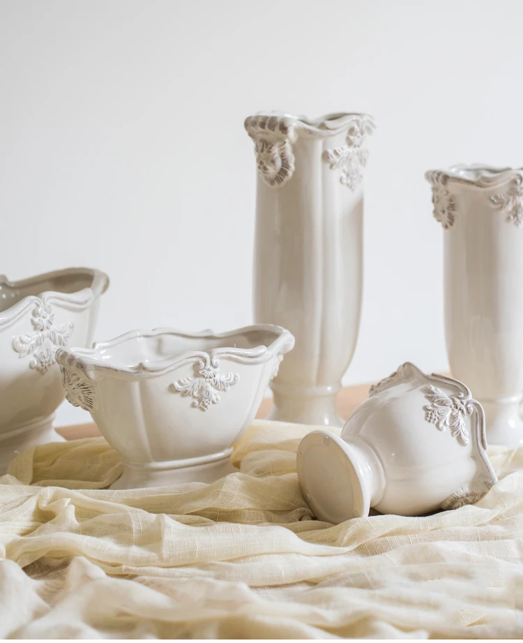 French classic retro white ceramic vase home office decoration, pedestal, flower pot crafts wedding party decoration