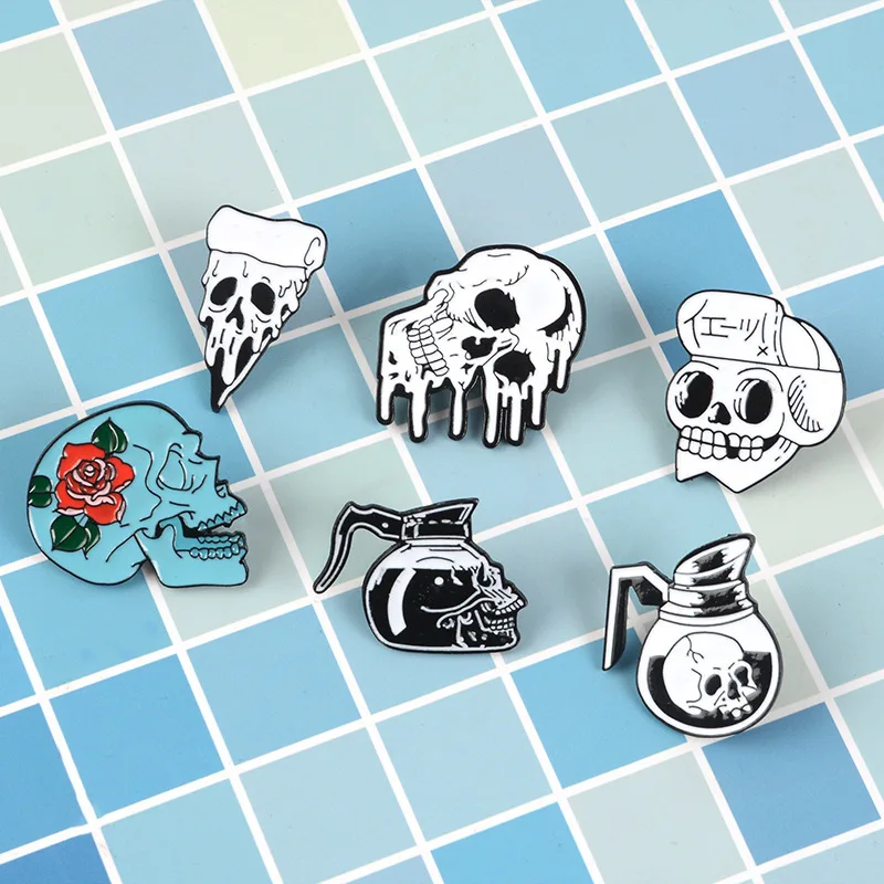 1PCS Creative personality Gothic Black and White Skull Brooch Rose Bone Pizza Skeleton Teapot Skulll Pin Badge Coat accessories | Дом и сад