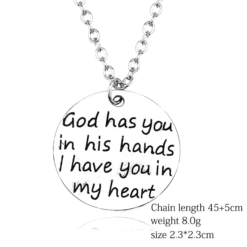 Женское ожерелье с подвеской God Has You In His Hands вдохновленное надписью модное для