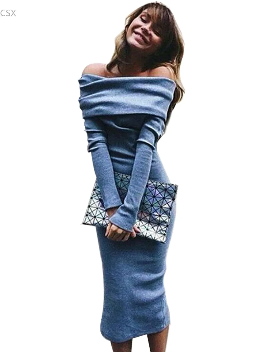 Женское зимнее платье с открытыми плечами привлекательное трикотажное макси до