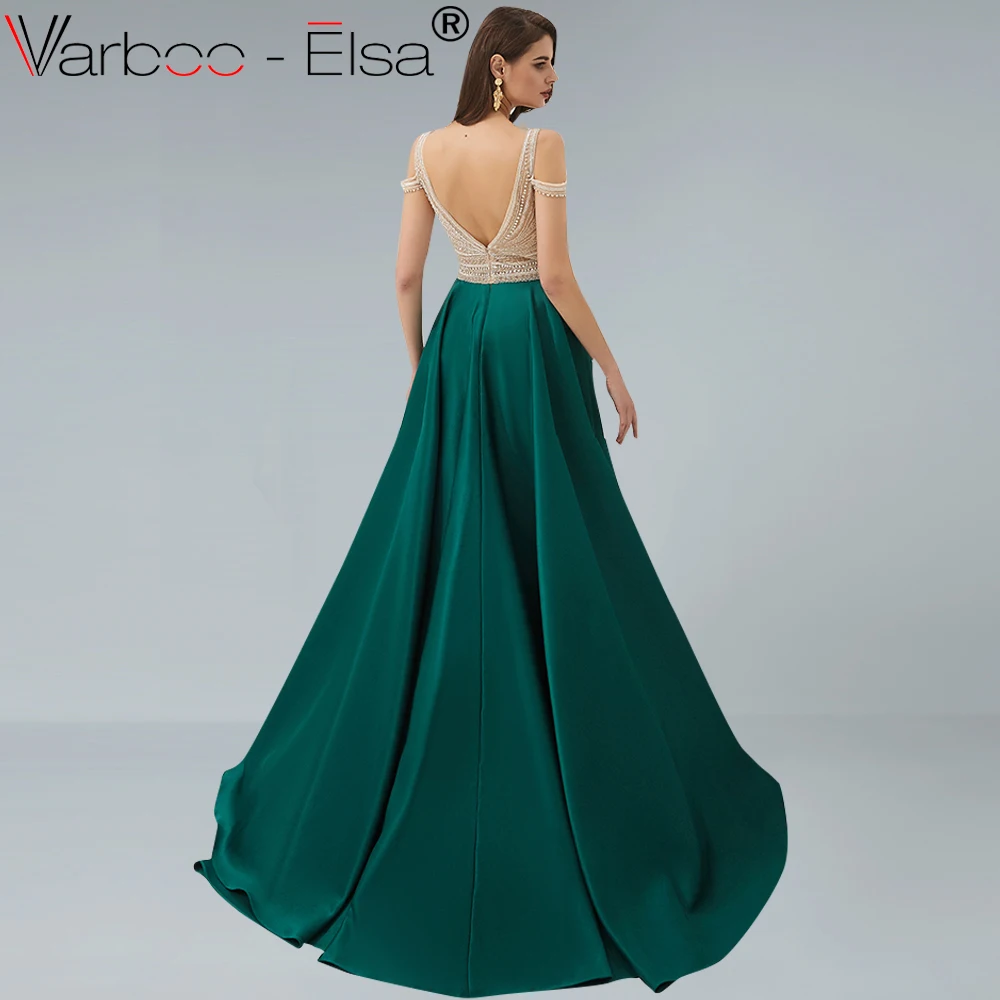 Длинное атласное вечернее платье с открытыми плечами VARBOO_ELSA украшенное