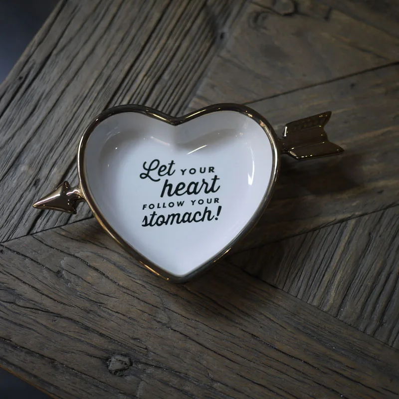 Позолоченное блюдо в форме сердца со стрелой Купидона/Ювелирная тарелка на День Святого Валентина/декоративная тарелка для десерта 1 шт./лот - Цвет: lets
