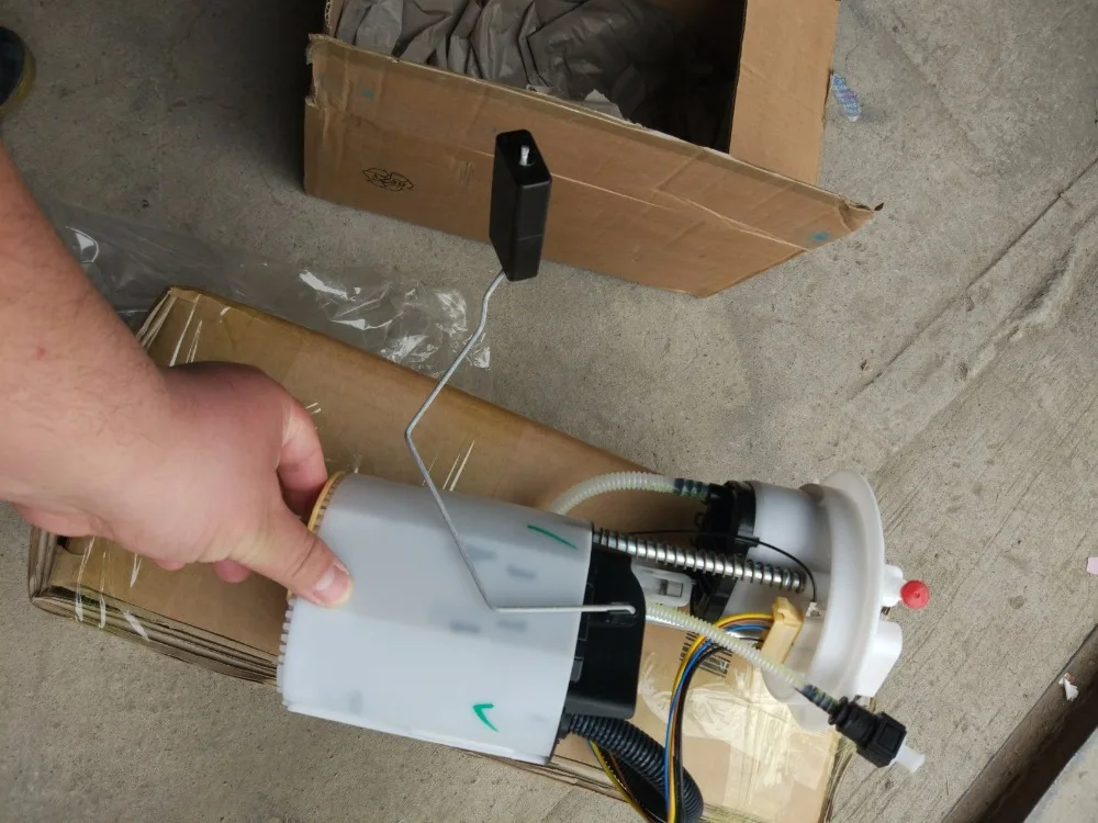 

Fuel pump assembly for passat 3.2 R36 petrol pump assembly original