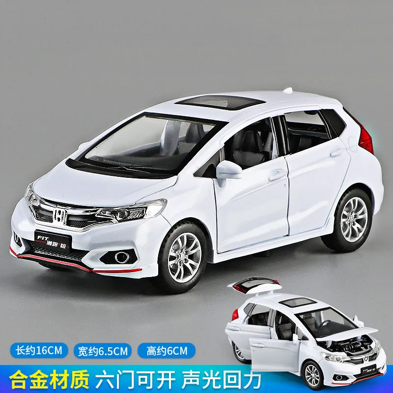 Белый 1/32 Honda Fit литые под давлением автомобили игрушечный транспорт люк хэтчбек Вытяните назад коллекционные игрушки для автомобилей со звуком и светильник для детей - Цвет: Белый