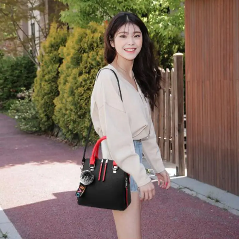 

Brand PU Leather Women Messenger Bag Fur Ball Crossbody Flap Bag Female Vintage Shoulder Bag Solid Color Handbags X581