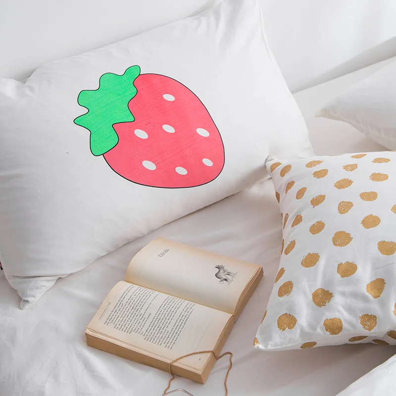 Fashion Summer Strawberry Bedding Set Light Luxury Elegant Duvet Cover Active Printing Bed Linen queen king white bedclothes | Дом и сад