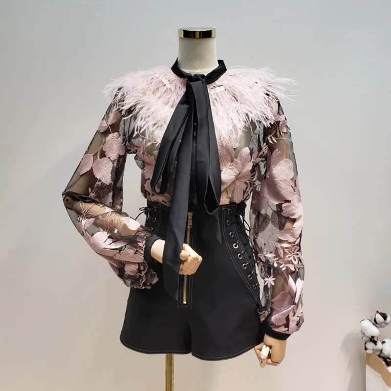 LANMREM 2020 new summer fashion women clothes round neck sleeveless high waist Flower Embroidery patchwork fur lace shirt WF6550 |