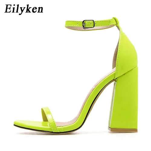 Green Eilyken/ г. Новые Модные флуоресцентные зеленые женские босоножки на ремешке с пряжкой пикантные вечерние босоножки на высоком квадратном каблуке с открытым носком - Цвет: Green