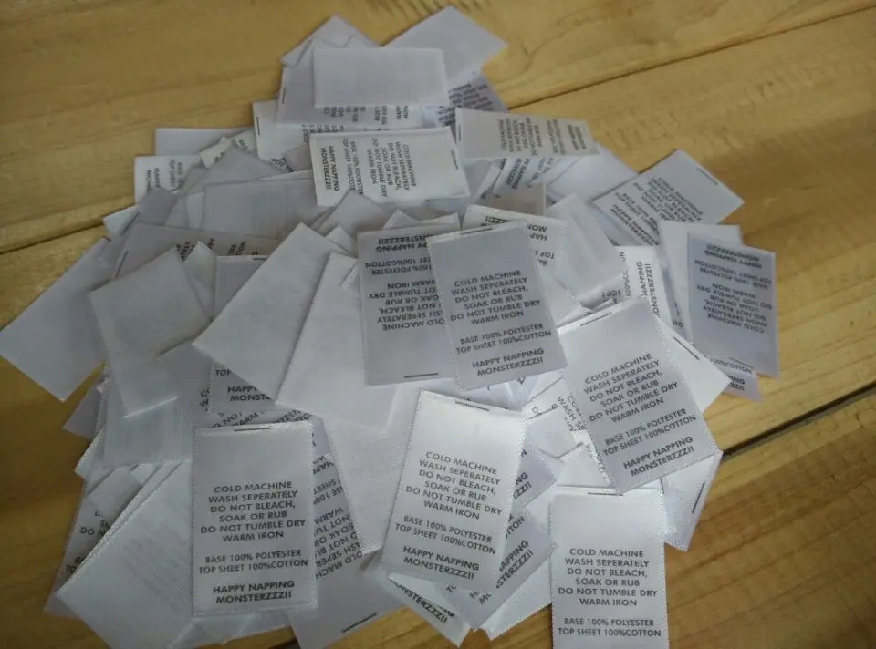 Пользовательская белая одежда печатная этикетка по уходу однослойная ткань