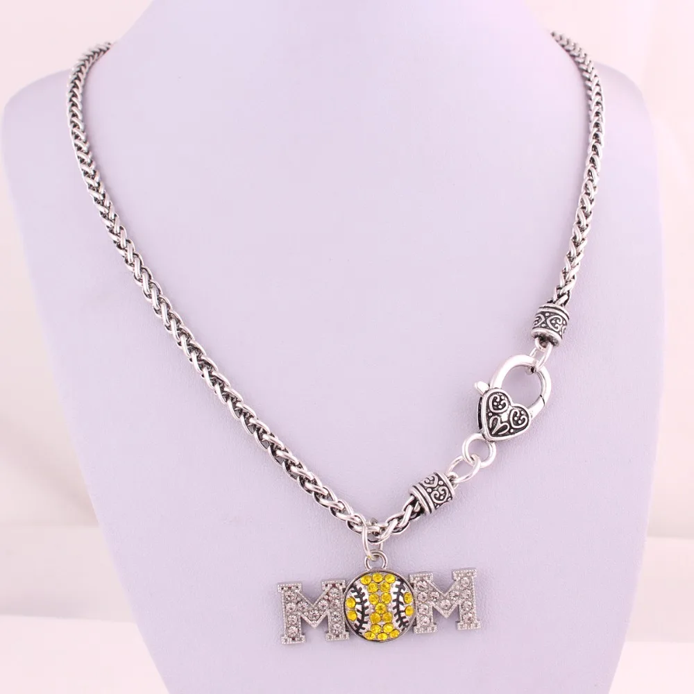 Ожерелье с подвеской в виде сердца и кристаллов для спорта розничной продажи