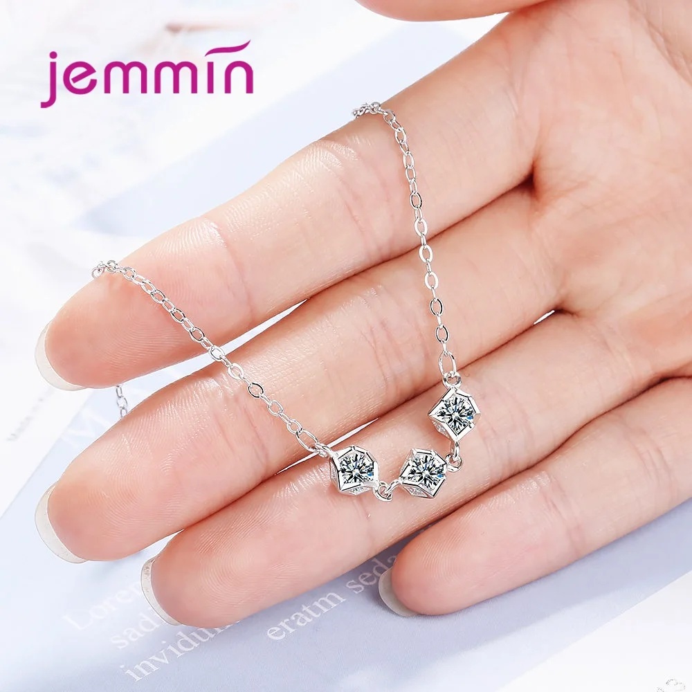 Блестящий квадратный инкрустированный фианитами браслет для женщин Модный