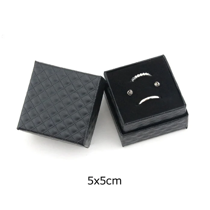 Square Jewelry Box Necklaces Earrings Bracelets Organizer Boxes Gift Packing Engagement Ring Display Black White Red Wholesale