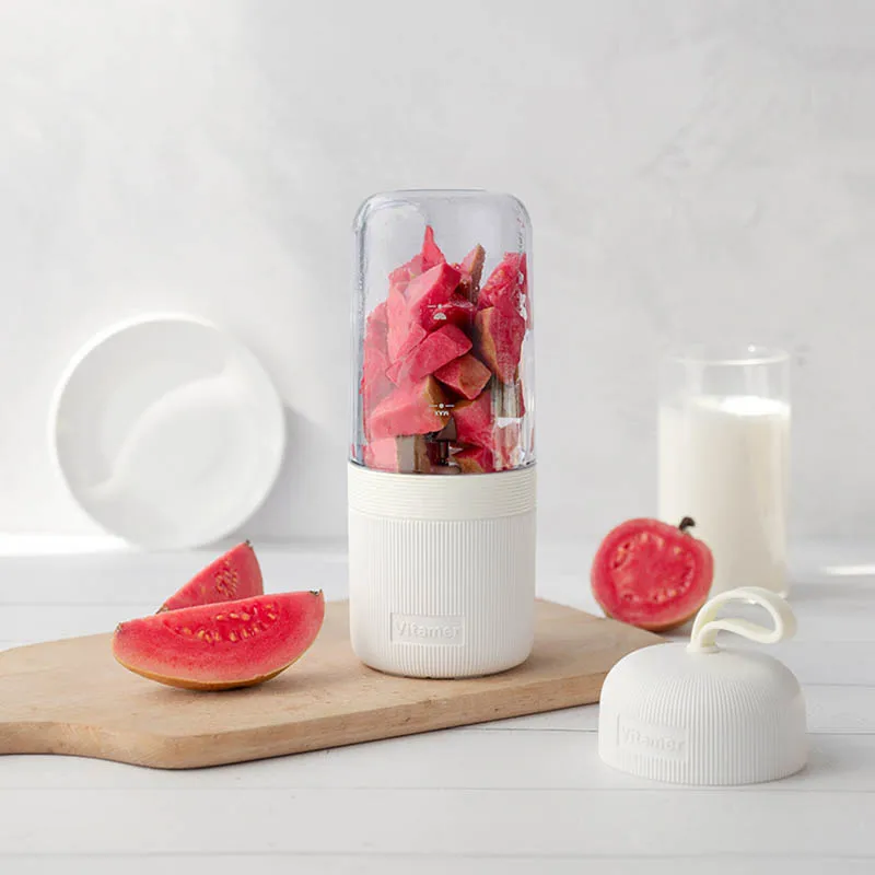 

400ML Portable Juicer Fruit Vegetable Juicing Machine Juice Cup Vitamins Juicer Extractor 4 Blades USB Charging