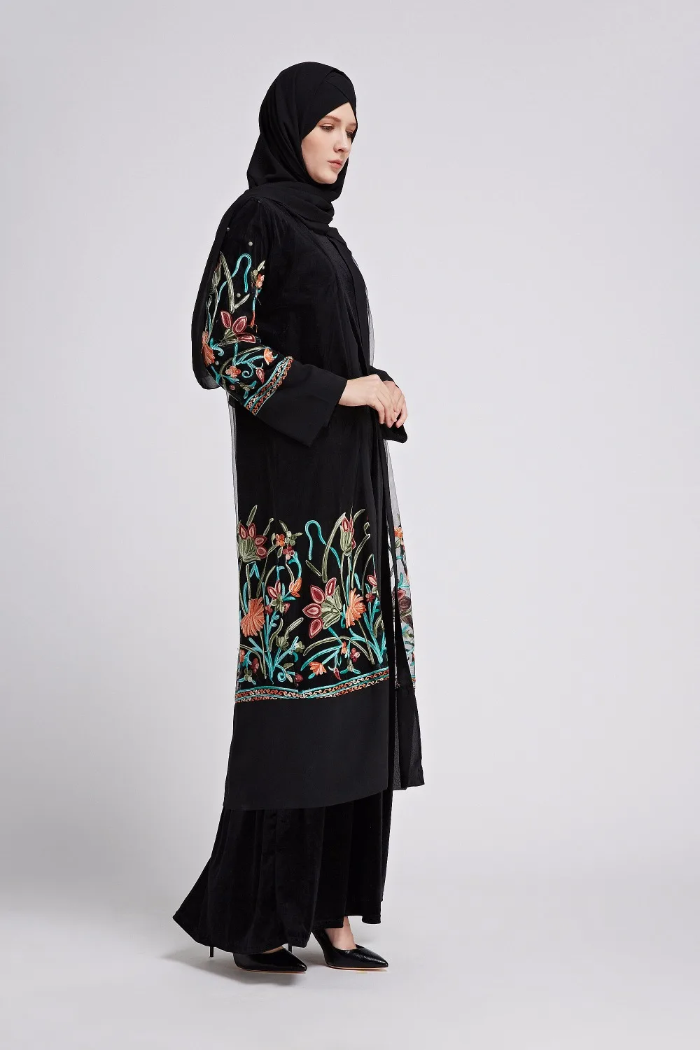 Мусульманское длинное платье с вышивкой Abaya из пряжи цветочным рисунком кимоно