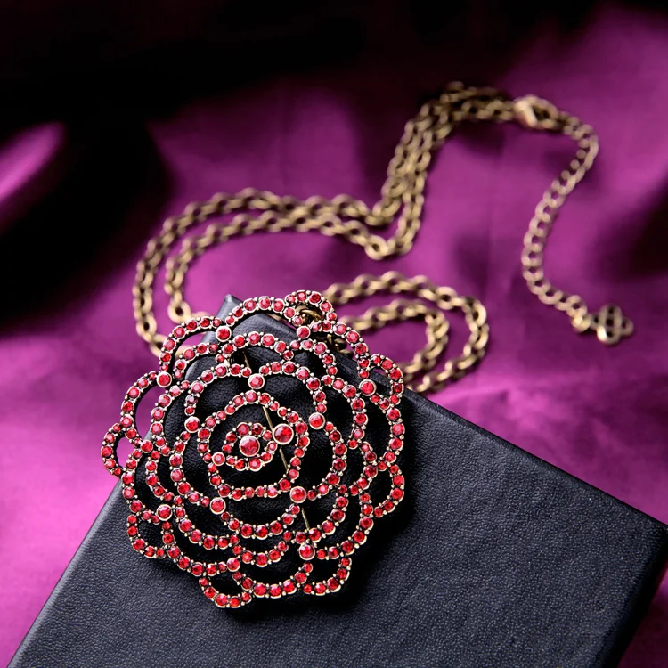 Евро-поп прилив выдолбленные красные розы ожерелья и подвески зима длинный