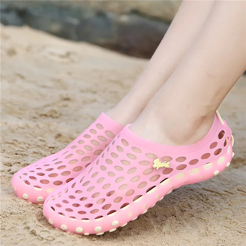 Летняя обувь Мужские Пляжные шлепанцы уличные сандалии для пар речная на плоской