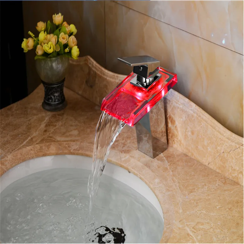 Светодиодный кран для ванной комнаты раковины из латуни холодной и горячей воды