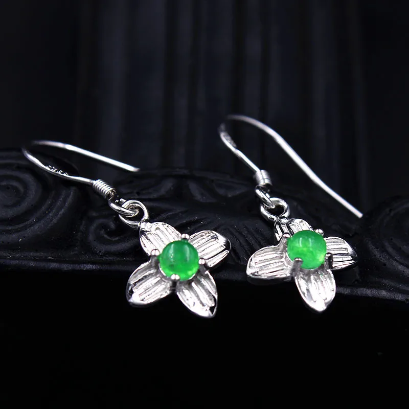 Женское ювелирное изделие в форме цветка из серебра 925 пробы с фианитом LD505012 |