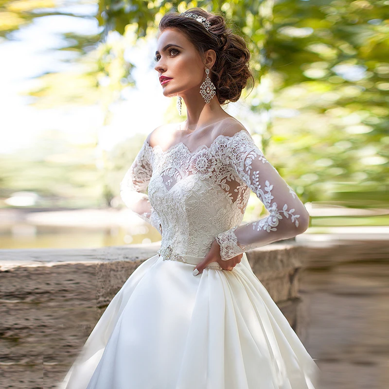 Newest Desinger Wedding Dress Long Sleeves Boat Neck vestido de novia with Sash Satin Ball Gown Bridal 2016 Lace Plus Size | Свадьбы и