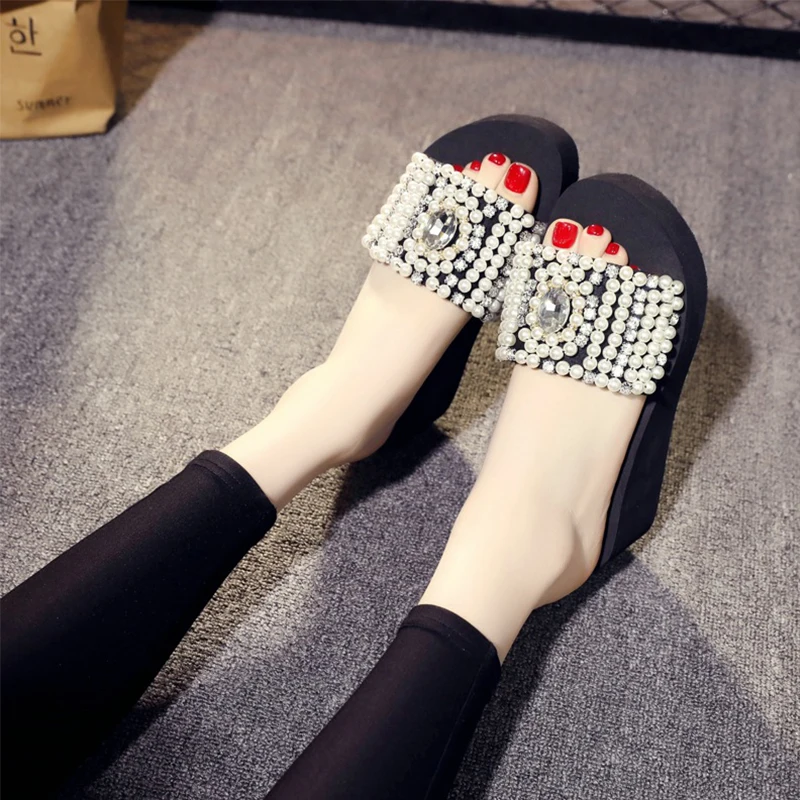 Новинка 2018 года модные летние шлепанцы с кристаллами и жемчугом нескользящая