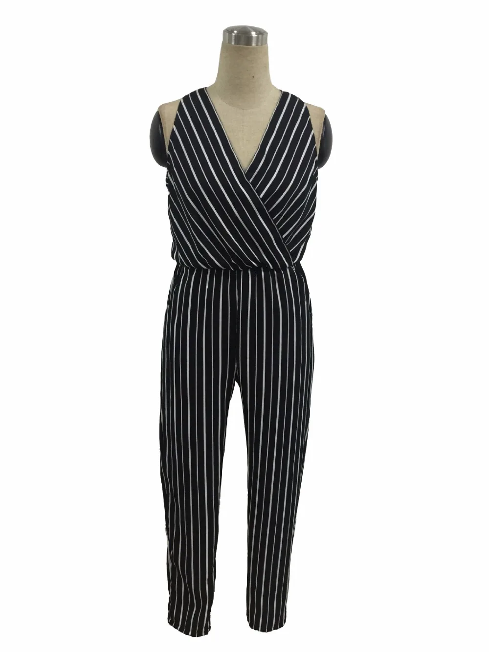 Женские комбинезоны 2017 летние повседневные черные белые в полоску без рукавов с