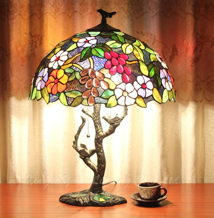 Лампа Тиффани Европейский садовый декоративный стеклянный стол планшетофон