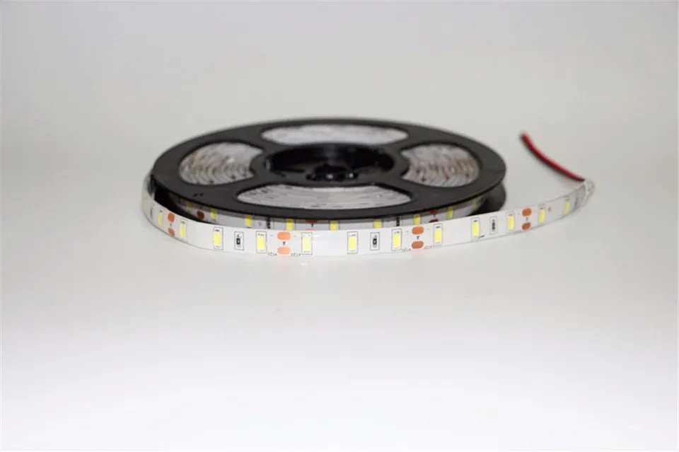 12 в 1 м гибкий SMD5630 светодиодный фонарь 60 светодиодный s/m водонепроницаемый 100 см ФИТА лента автомобильная лампа для дома Рождественская декоративная автомобильная лампа