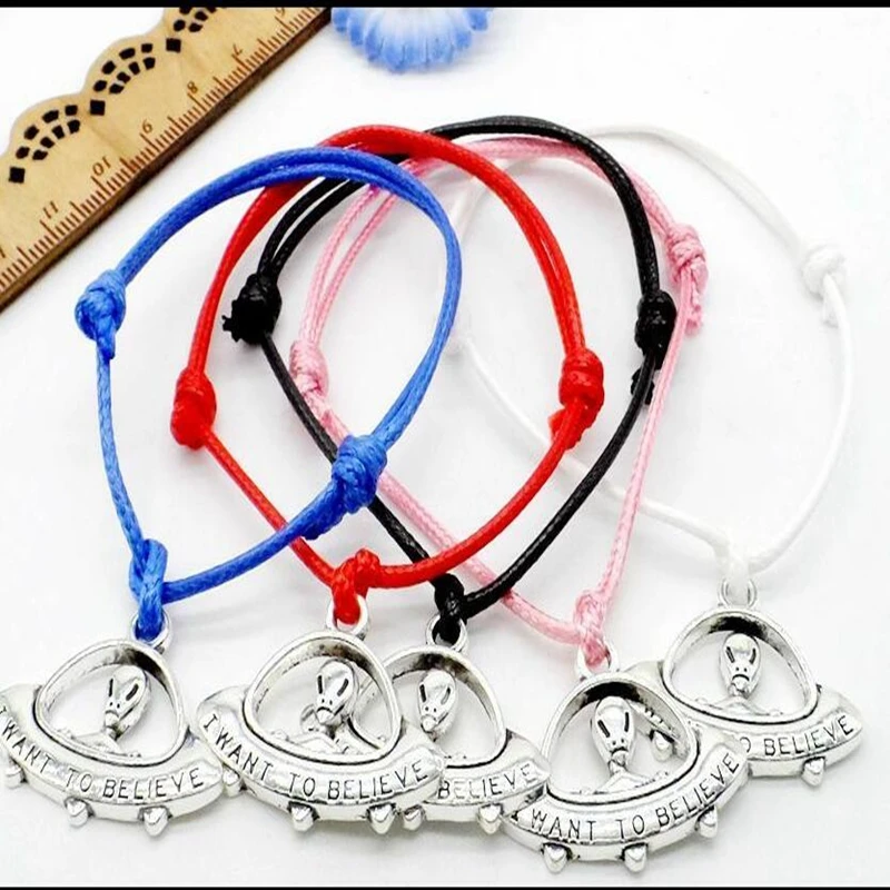 Космический корабль UFO Lucky Charms String Красный воск шнур регулируемый браслет