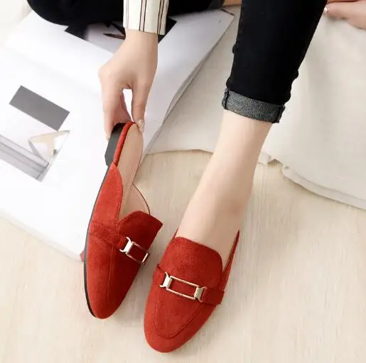 burnt red Mule Shoes Women Sandals Brand Designer Shoes Metal Decorate Mules Slippers Pointed Toe Flip Flops Low Heels Beach Slippers - Цвет: burnt red