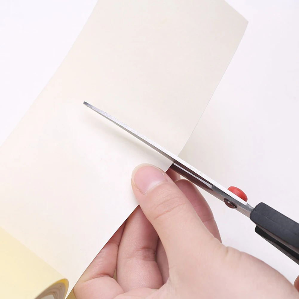 1 рулон одноразовых прокладок для подмышек предотвращающих появление пота