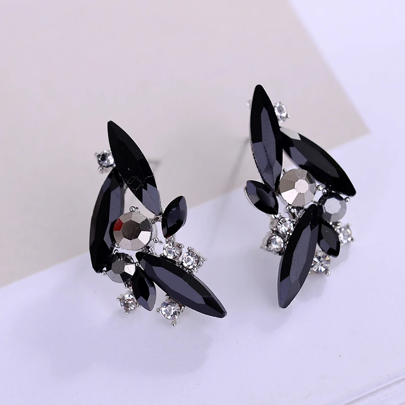 

LUBOV Novelty Irregular Acrylic Crystal Stone Piercing Earrings Fashion Rhinestone Women Stud Earrings Christmas Party Jewelry