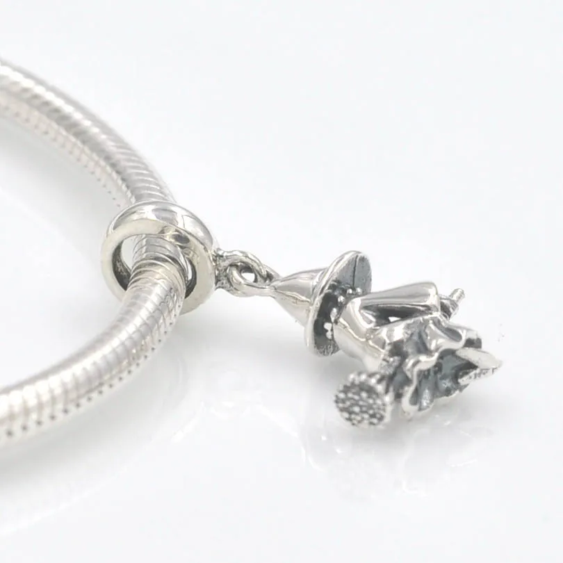 Новый оригинальный подвеска в виде летящей ведьмы с фианитом подходит для