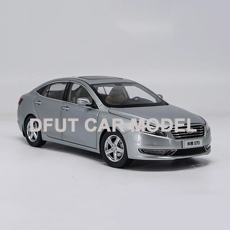 Модель спортивного автомобиля B70 из сплава в масштабе 1:18 оригинальные