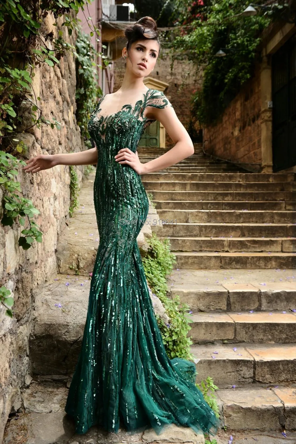 Green prom dress with sleeves-Sex photo