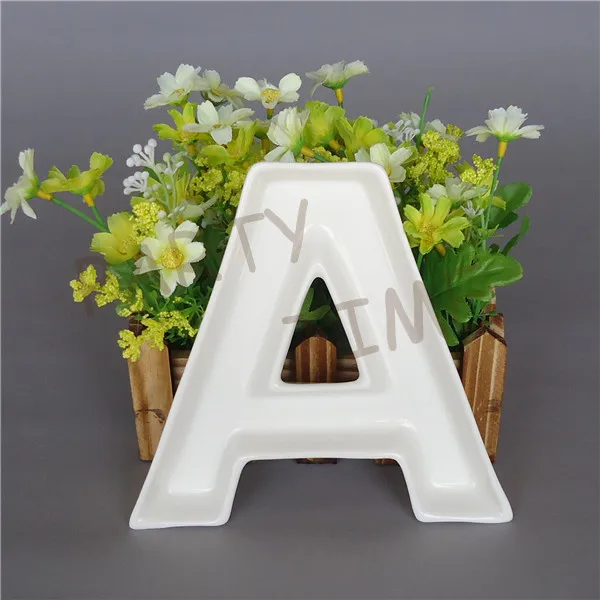 Белая керамическая посуда с буквами блюда вечерние ринки и свадьбы Самые