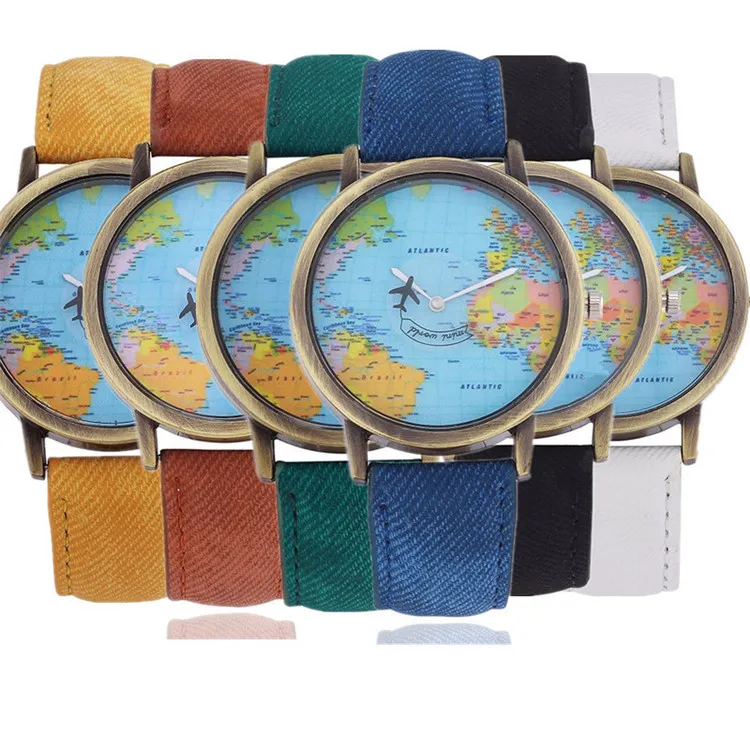 Бронзовый корпус с земным циферблатом летательный аппарат вращающийся второй