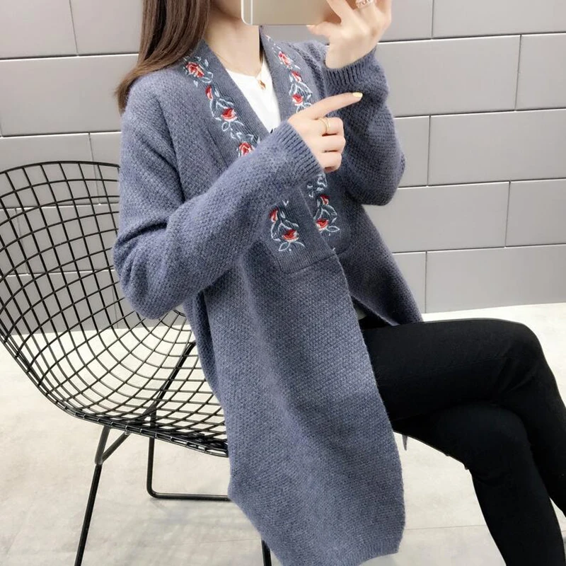 

Female Long Cardigans Autumn Korean style Women Long sleeve V-neck Loose embroidery Knitted Sweater Cardigan Coat Tricot Tops
