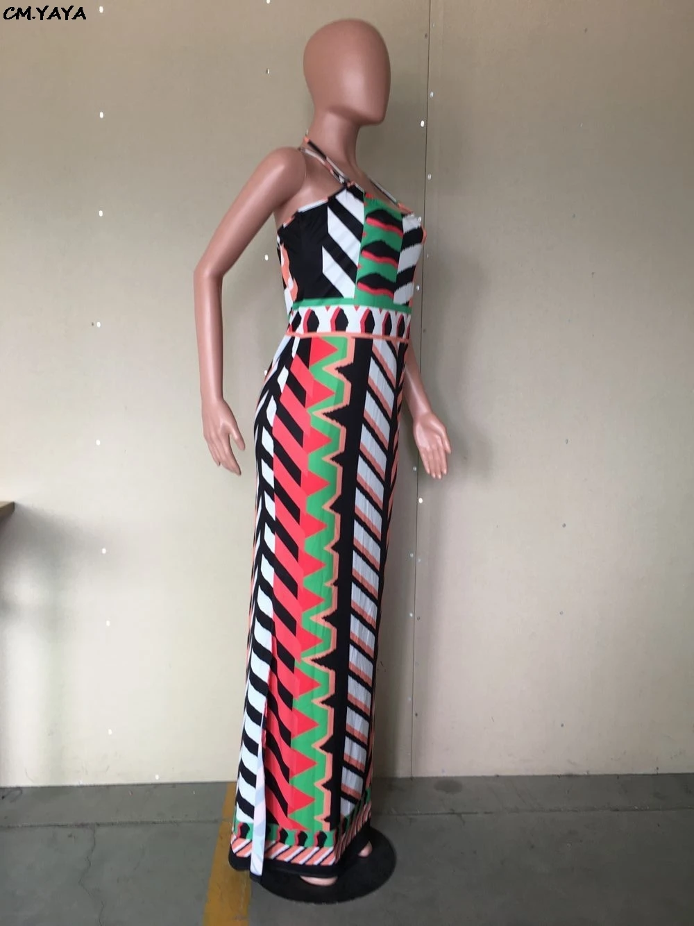 Женское сексуальное платье с лямкой на шее без рукавов в цветную полоску