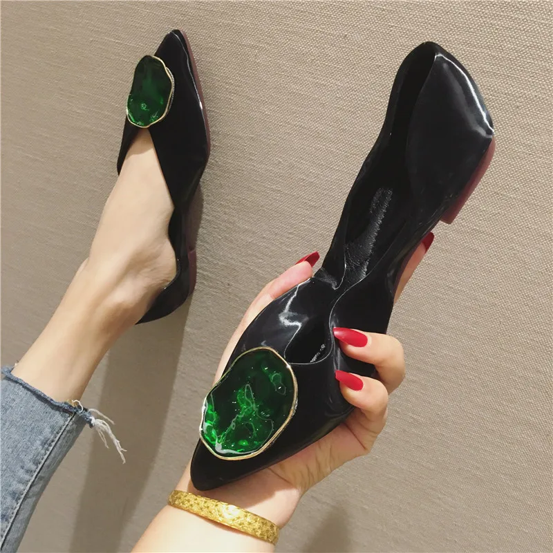 Туфли Лоферы женские на плоской подошве повседневная обувь с металлическим дизайном удобные туфли лодочки