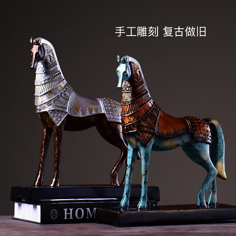

New Trotting Horse Statue Animal Sculpture Figurine Miniture Home Office Decoration Resin Crafts Accessories