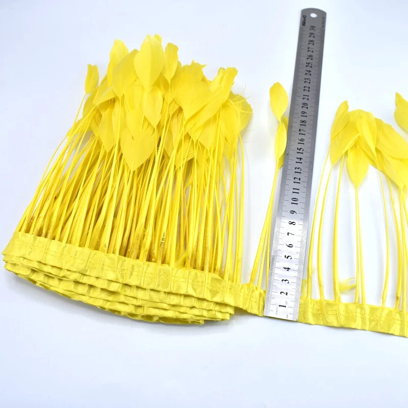 yellow 2 метра кожа розовый гусиные перья планки ленты для шитья одежды DIY окрашенные натуральные перья для рукоделия Шлейфы вечерние украшения - Цвет: yellow
