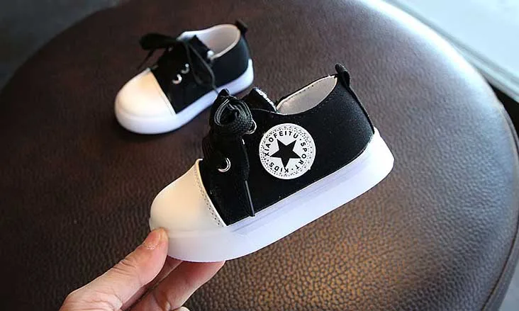 Детские кроссовки tenis детей светильник Кеды на шнуровке Для маленьких мальчиков